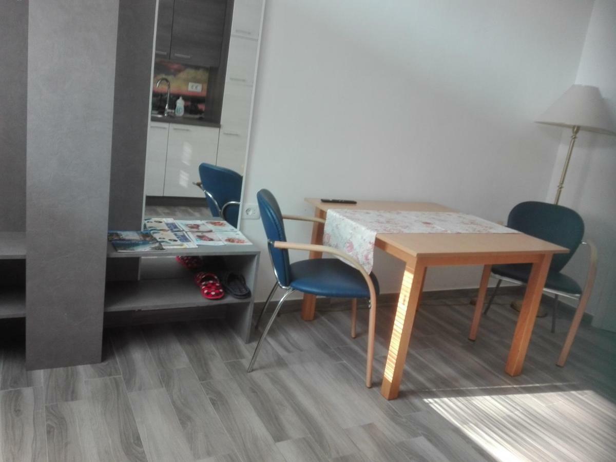 Apartment Cvjetna Rijeka Exterior foto